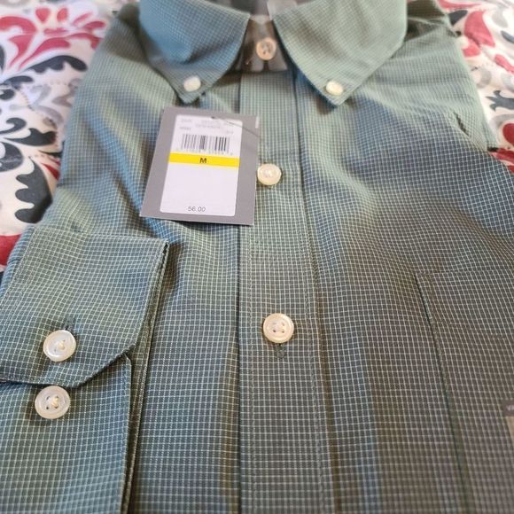 Van Heusen New Classic Fit Dressing Shirt NWT - Picture 6 of 9